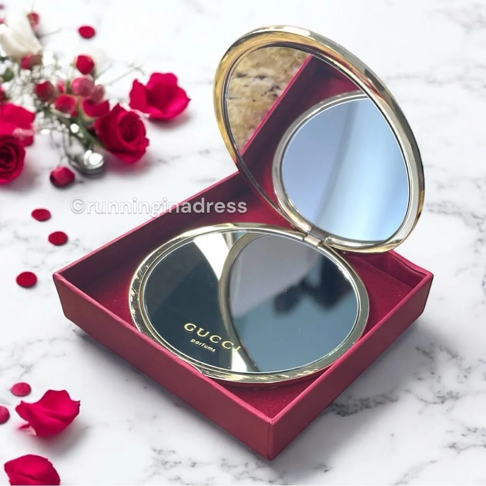 New Limited Edition Gucci Embossed Monogram Compact Double Mirror In Gold - Picture 13 of 16
